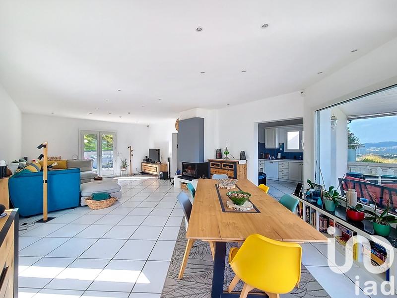 Maison - 190 m² - 5 pièces