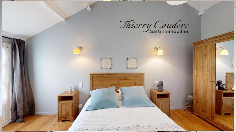 Maison - 319 m² - 12 pièces