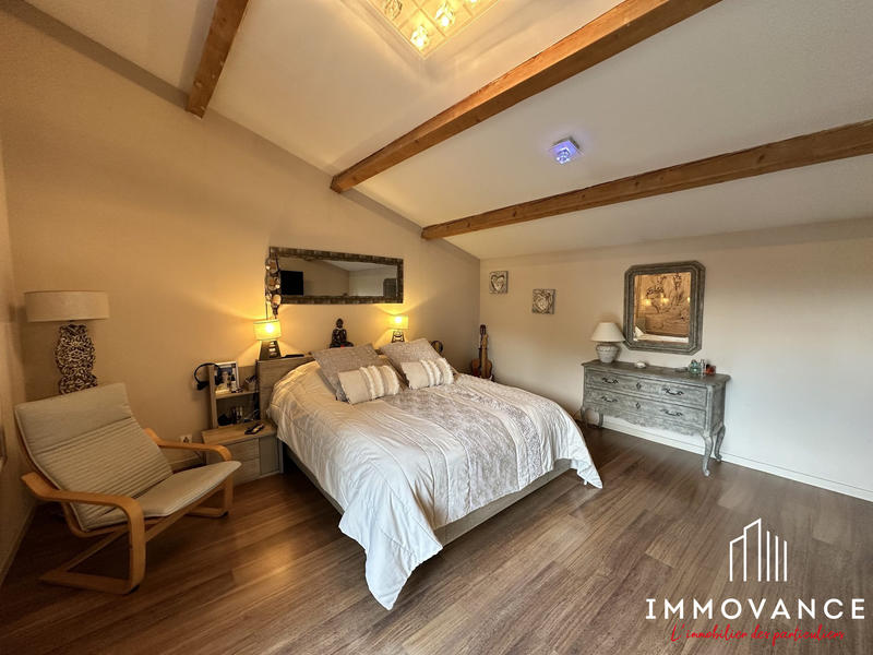 Maison - 200 m² - 6 pièces