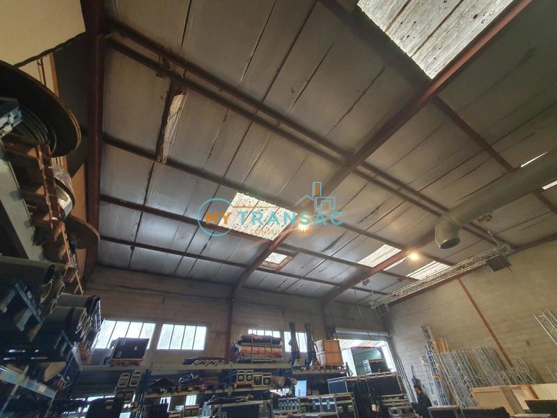 Local d'activité / Entrepôt - 996 m²