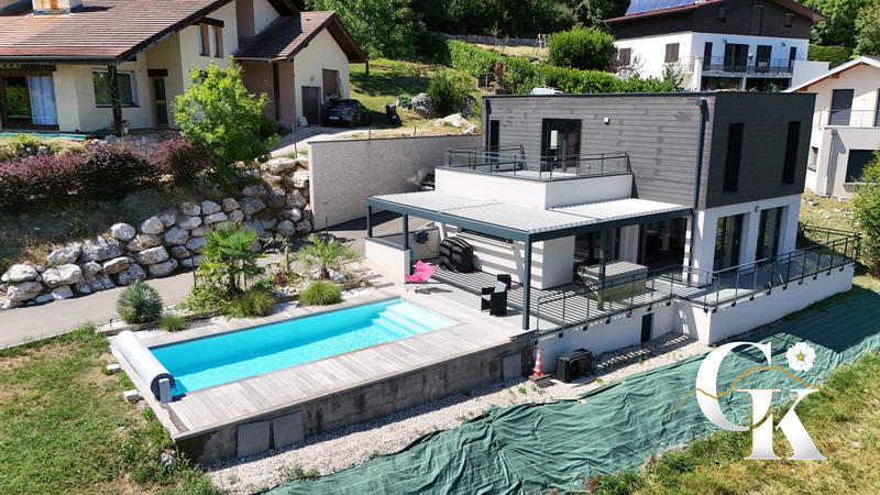 Maison - 160 m² - 6 pièces