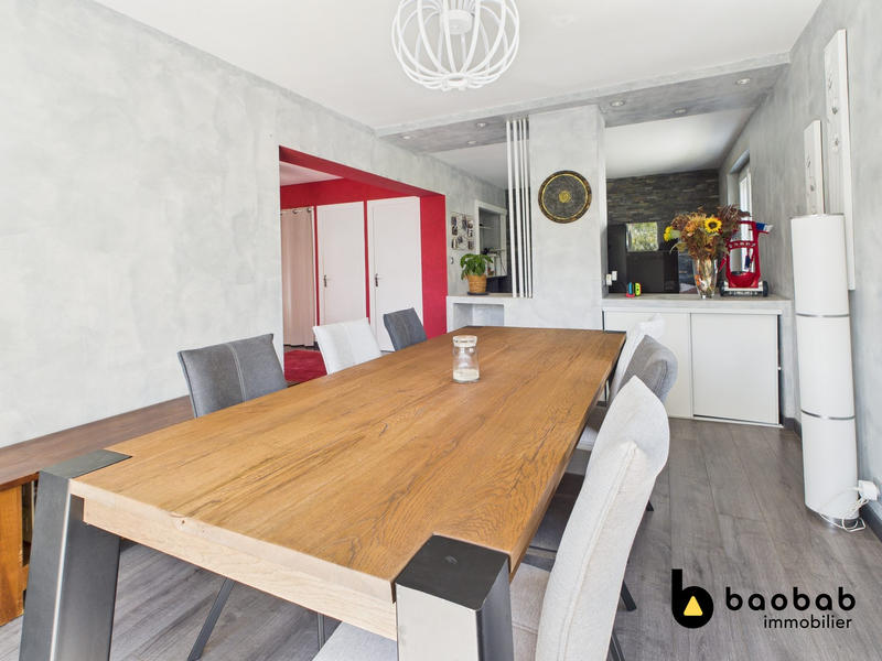 Maison - 195 m² - 6 pièces