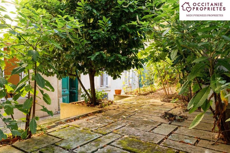 Maison de village - 282 m² - 8 pièces