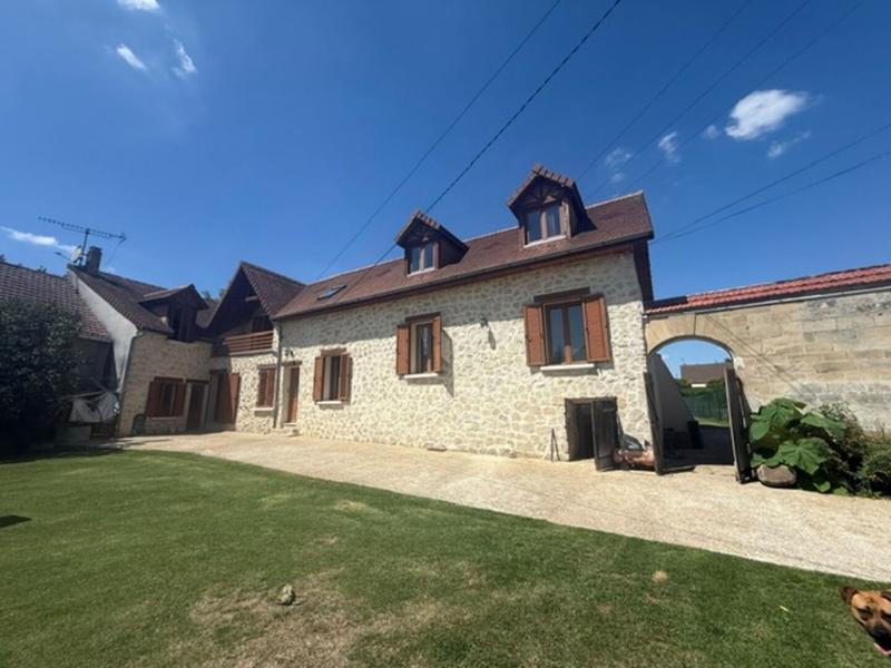 Maison - 232 m² - 9 pièces