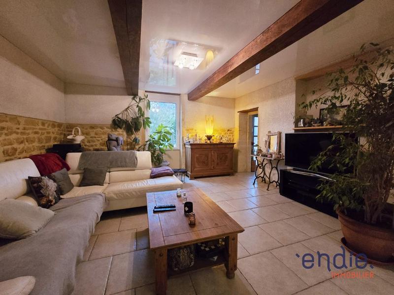 Maison - 210 m² - 7 pièces