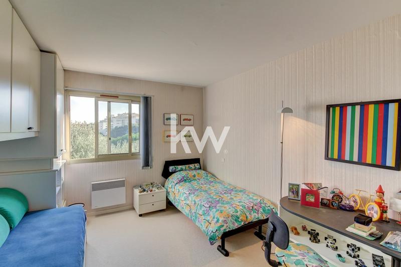 Appartement - 79 m² - 3 pièces