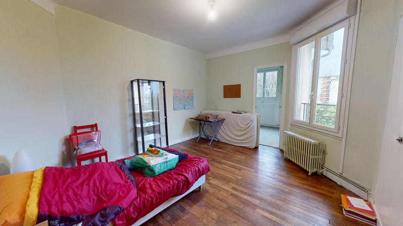 Maison - 223 m² - 9 pièces