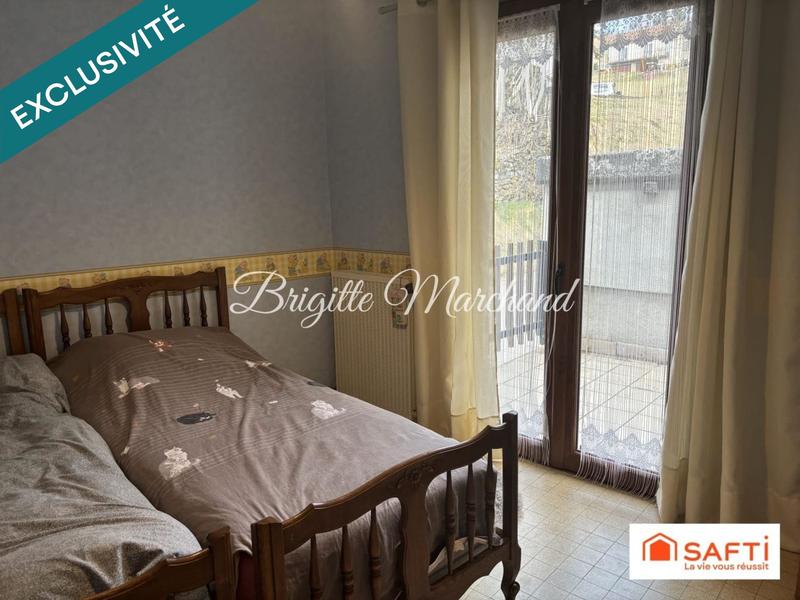 Maison - 230 m² - 8 pièces