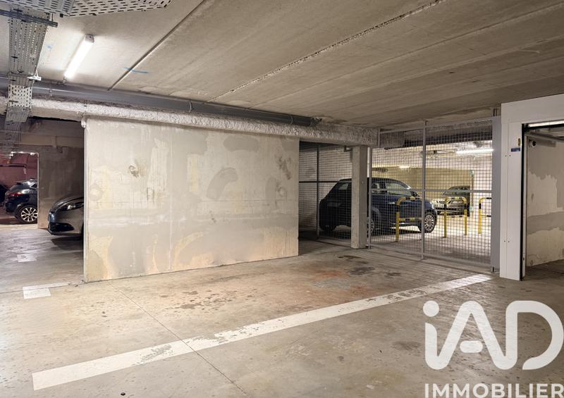 Parking - 120 m²