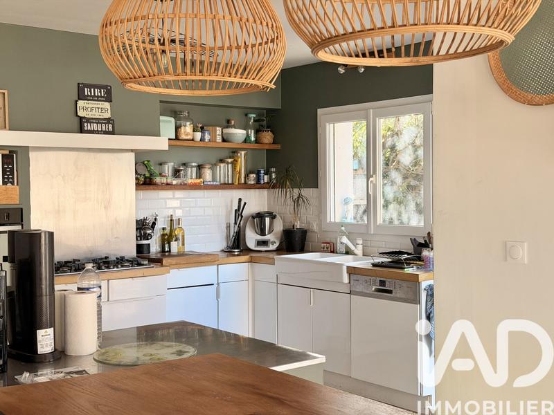 Maison - 180 m² - 7 pièces