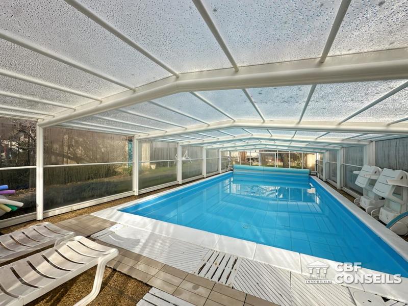 Maison - 200 m² - 6 pièces