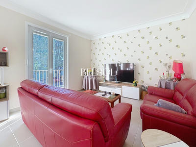 Appartement - 88 m² - 4 pièces