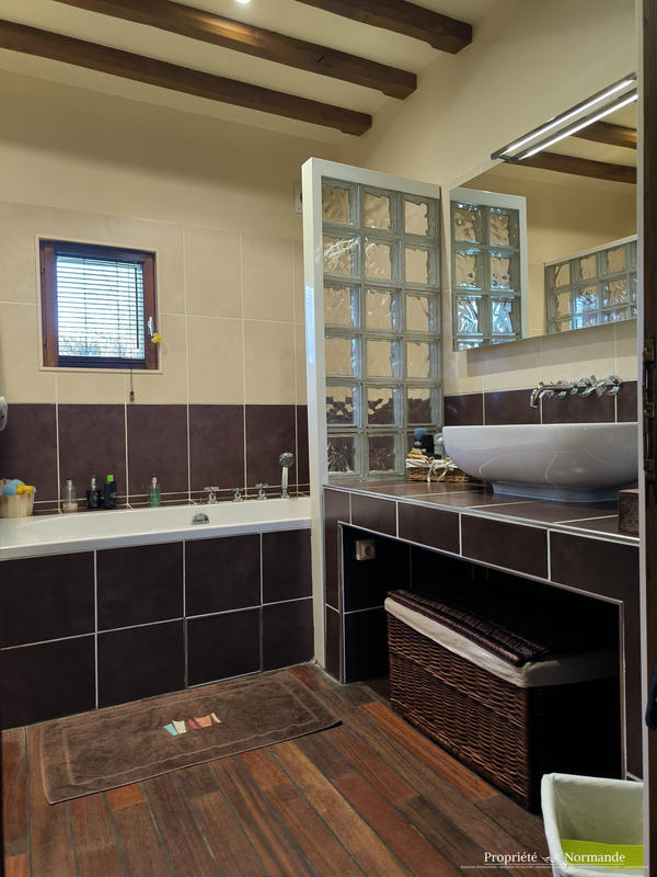 Maison ancienne - 146 m² - 8 pièces