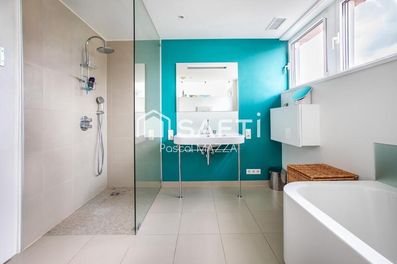 Villa - 220 m² - 7 pièces