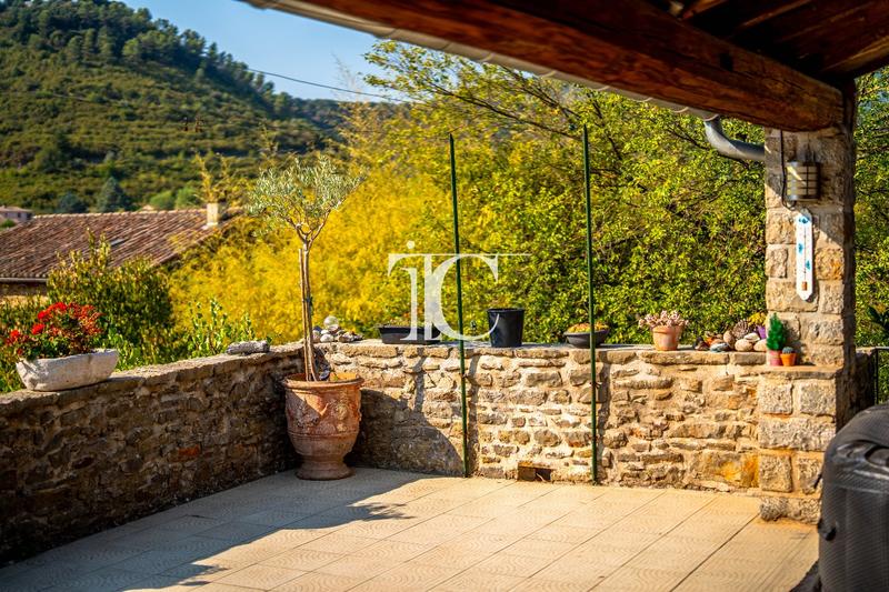 Maison - 198 m² - 7 pièces