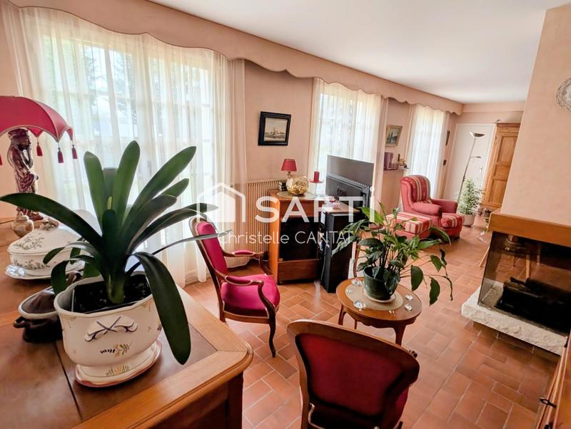 Maison - 263 m² - 7 pièces