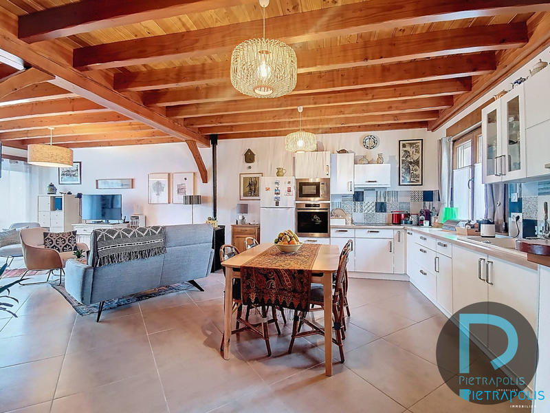 Maison - 98 m² - 4 pièces