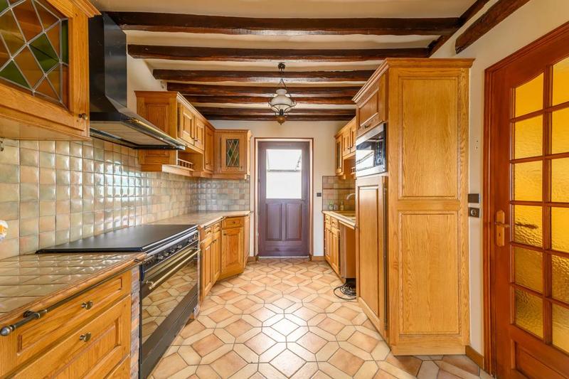 Maison - 180 m² - 6 pièces