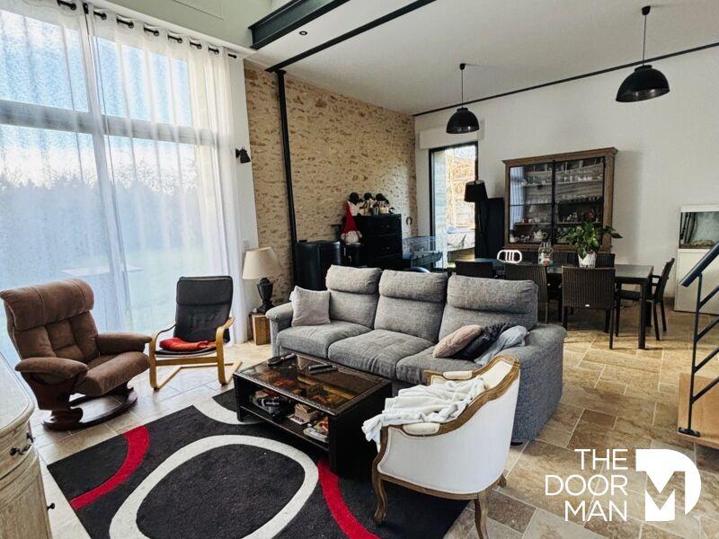 Maison - 200 m² - 7 pièces