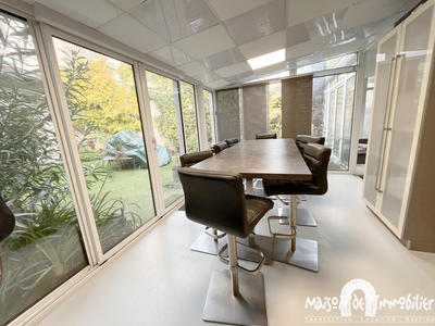 Maison - 256 m² - 12 pièces