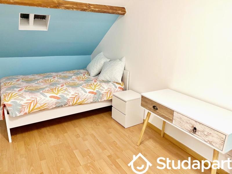 Chambre - 11 m² - 1 pièce