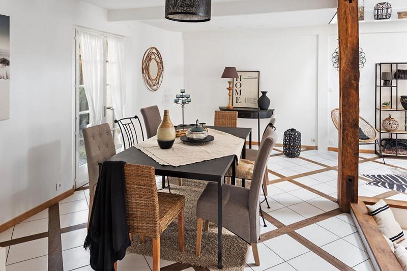 Maison - 198 m² - 7 pièces