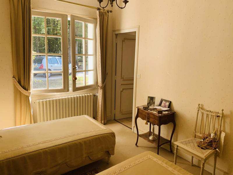 Propriété - 204 m² - 6 pièces