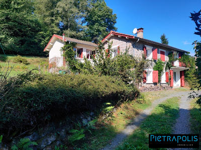 Maison - 166 m² - 7 pièces