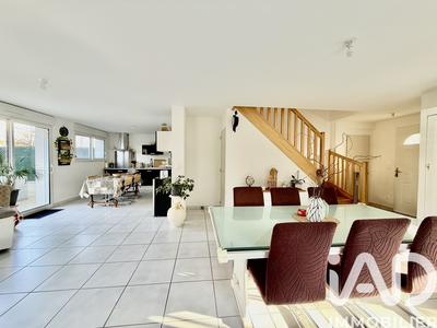 Maison - 126 m² - 7 pièces