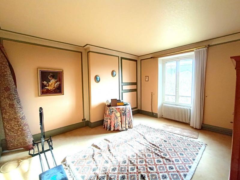 Maison - 210 m² - 5 pièces