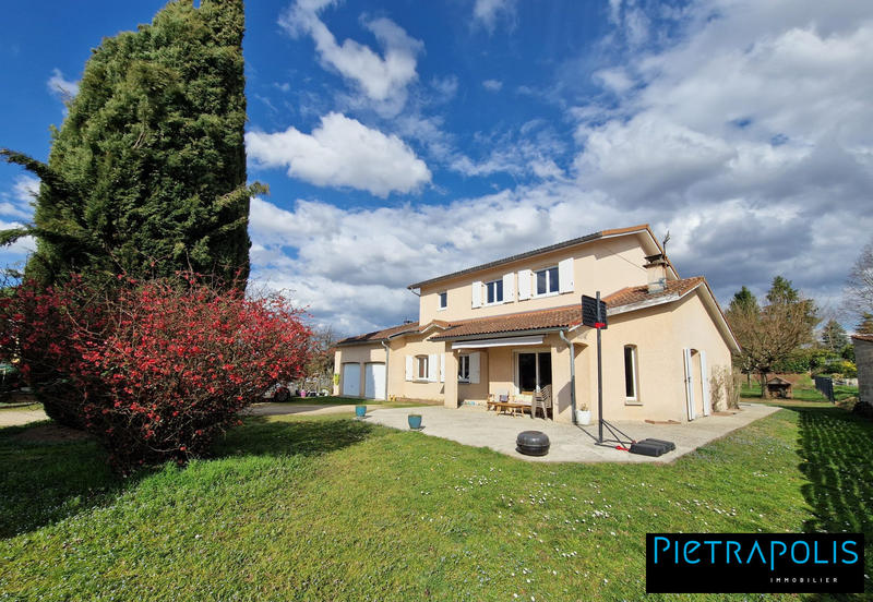 Villa - 184 m² - 6 pièces