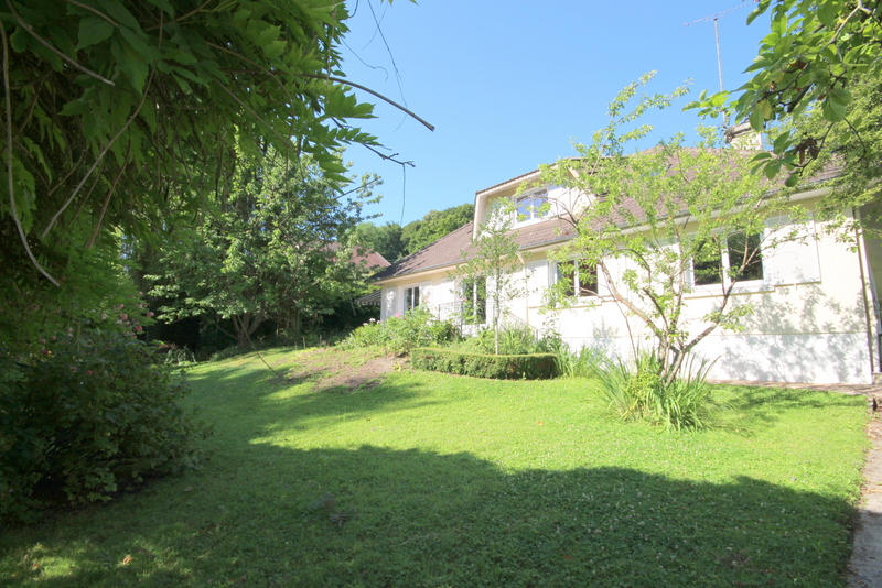 Maison - 178 m² - 8 pièces