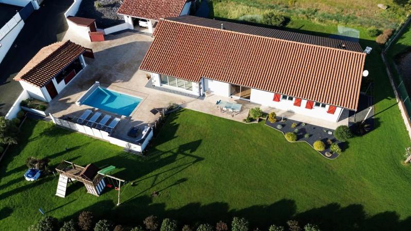 Maison - 183 m² - 5 pièces