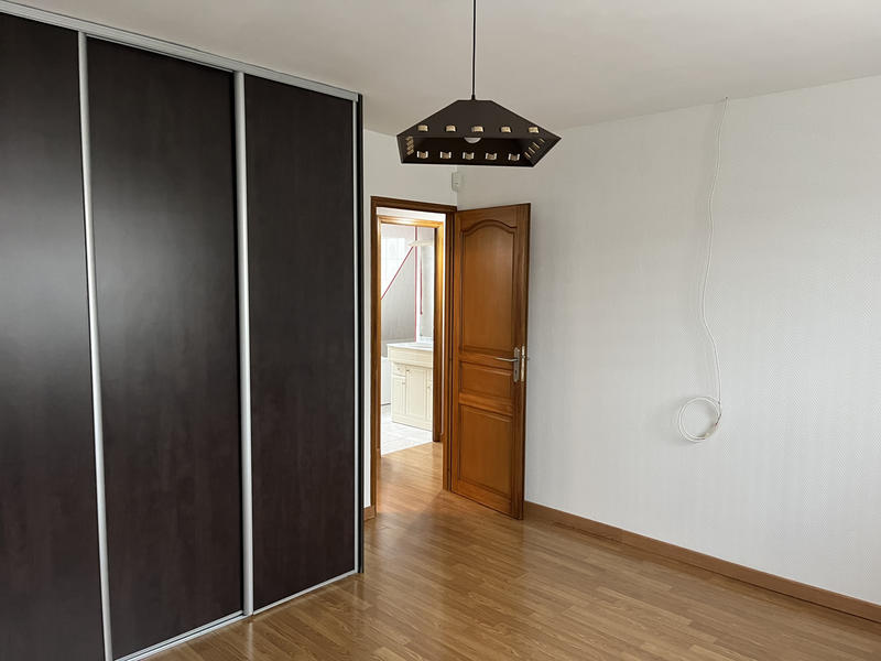 Maison - 121 m² - 6 pièces