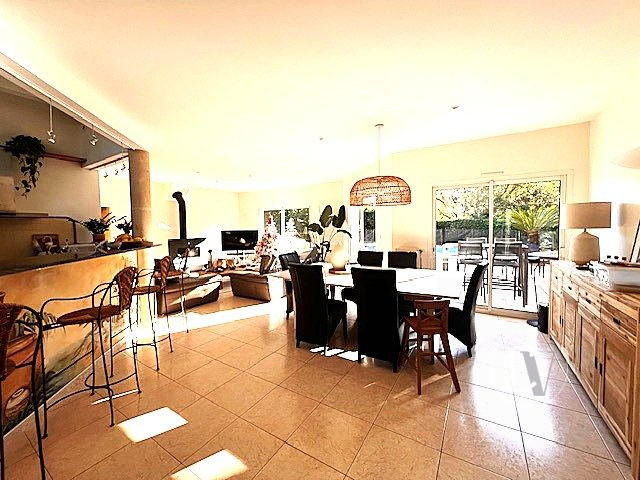 Villa - 170 m² - 6 pièces
