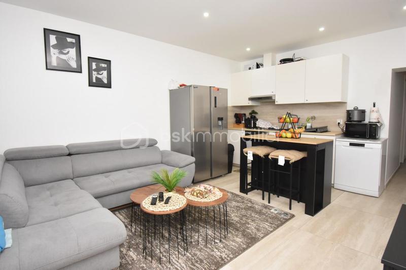 Appartement - 85 m² - 5 pièces