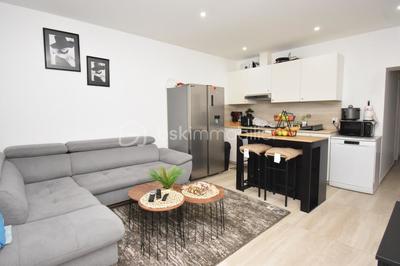 Appartement - 85 m² - 5 pièces