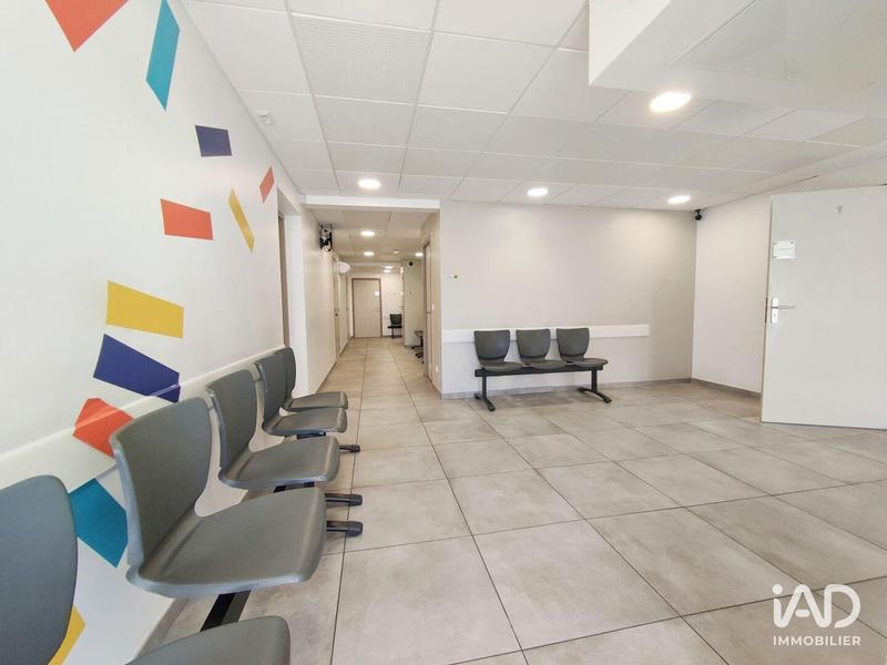 Local commercial - 250 m² - 2 pièces