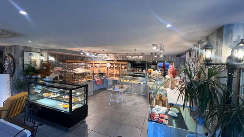 Fonds de commerce - Magasins - 271 m²