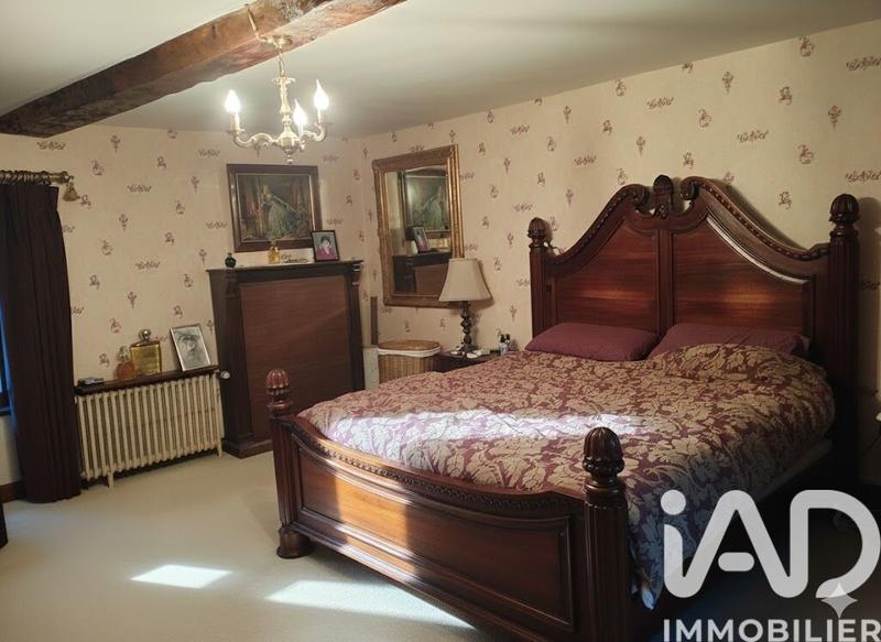 Maison - 230 m² - 10 pièces