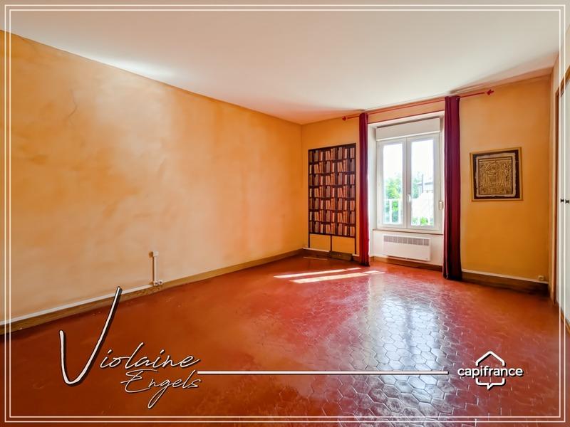 Maison de village - 217 m² - 7 pièces