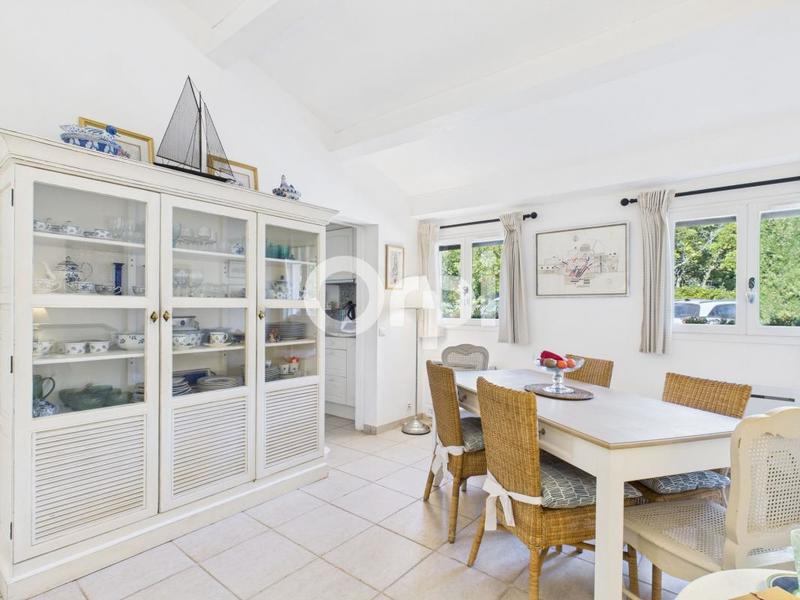 Maison - 136 m² - 4 pièces