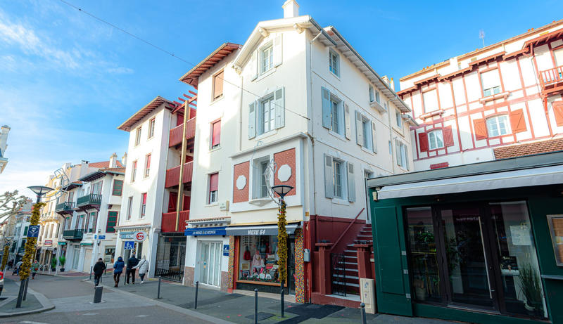 Appartement - 113 m² - 6 pièces