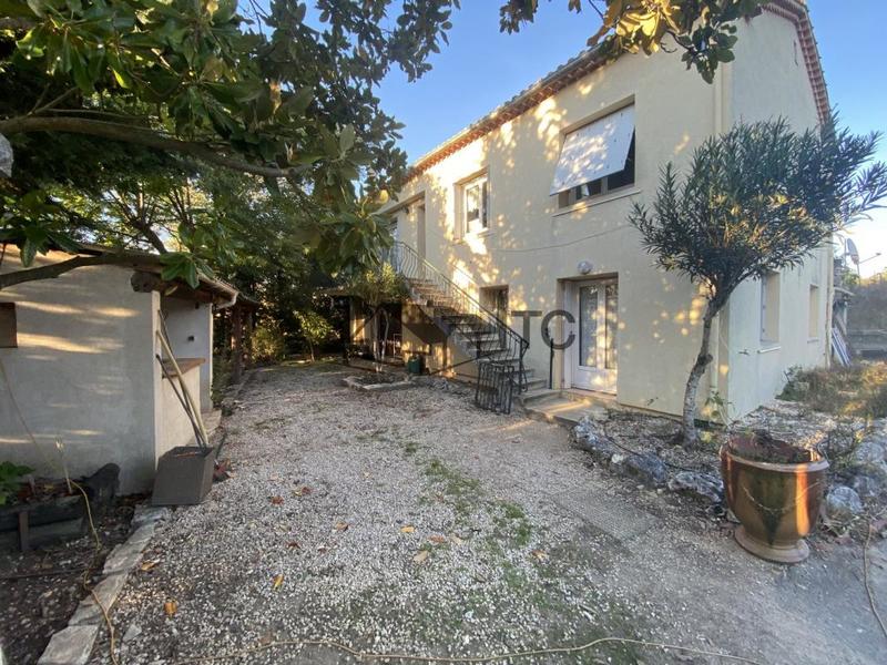 Maison - 171 m² - 6 pièces