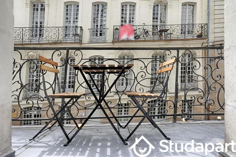 Chambre - 10 m² - 1 pièce