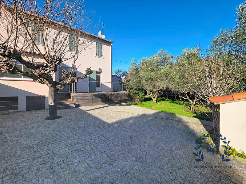 Maison - 166 m² - 5 pièces