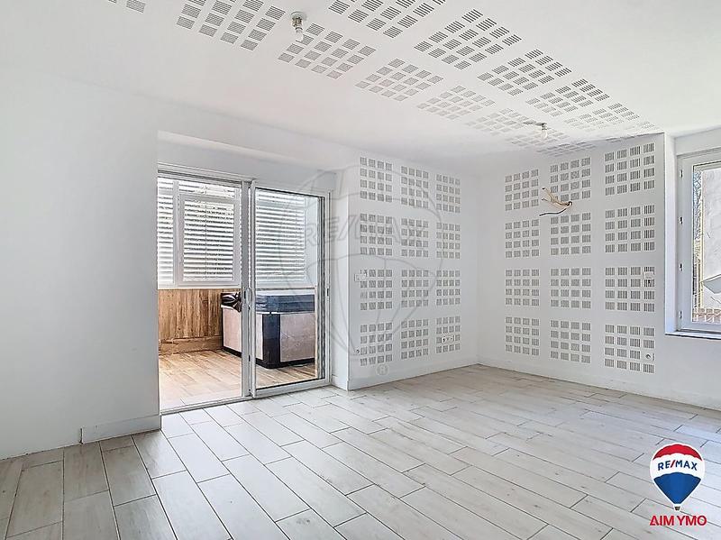 Appartement - 100 m² - 3 pièces