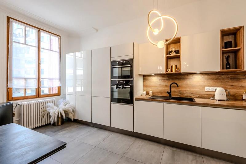 Appartement - 82 m² - 3 pièces