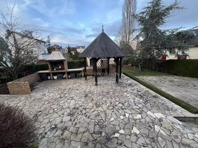 Maison - 200 m² - 8 pièces