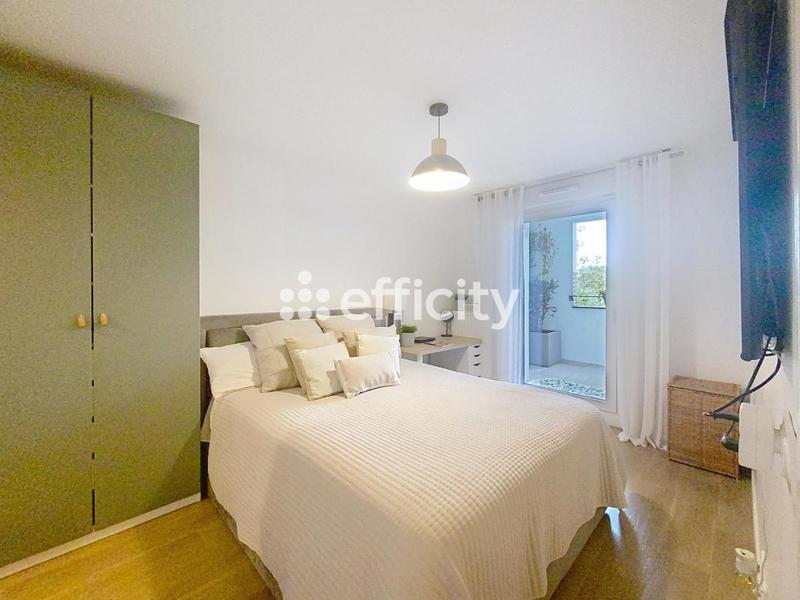 Appartement - 77 m² - 4 pièces